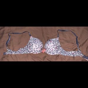 Victoria secret push-up bra 32A